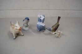 MIXED LOT COMPRISING A BESWICK MODEL PIG, SYLVAC BUNNY, AND FURTHER BIRD ORNAMENTS (5)