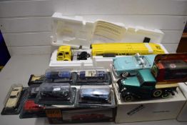 COLLECTION OF VARIOUS MODERN TOY VEHICLES TO INCLUDE A DANBURY MINT 1952 CAR TRANSPORTER, VARIOUS