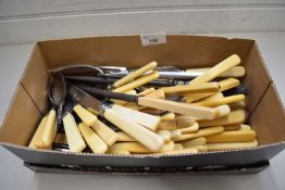 BOX OF VARIOUS CUTLERY