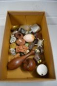 BOX OF MIXED ITEMS TO INCLUDE SMALL PEWTER HIP FLASK, ORIENTAL CAST METAL SEAL, SMALL ORNAMENTS ETC