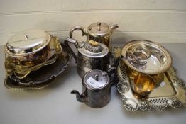 MIXED LOT VARIOUS SILVER PLATED WARES TO INCLUDE DISHES, TEA WARES ETC