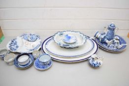 VARIOUS BLUE AND WHITE POTTERY TO INCLUDE HORS D'OEUVRES DISH, MEAT PLATES, SMALL VASES, BOWLS ETC