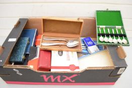 BOX CONTAINING MIXED SILVER PLATED CUTLERY