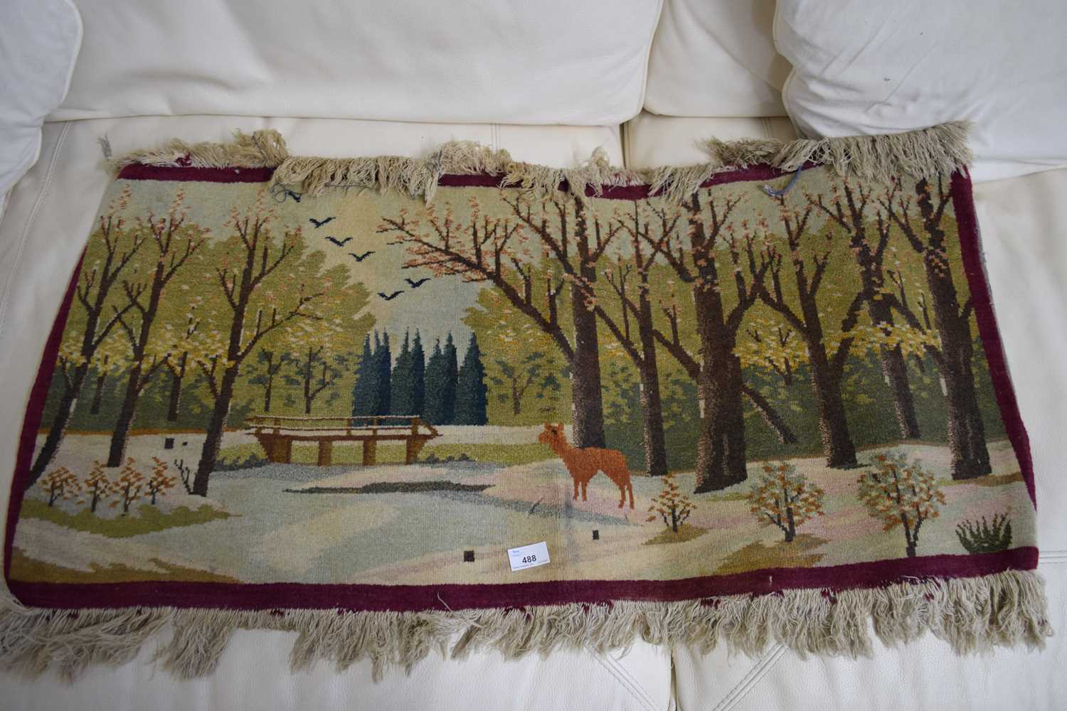 SMALL FLOOR RUG DECORATED WITH A PARKLAND SCENE WITH DEER, 106CM WIDE - Image 2 of 2