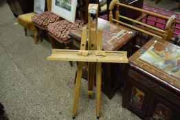 FOLDING ARTISTS EASEL