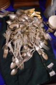 LARGE MIXED LOT OF SILVER PLATED CUTLERY