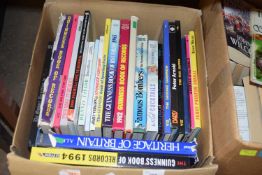 BOX OF MIXED BOOKS TO INCLUDE GUINNESS BOOK OF RECORDS