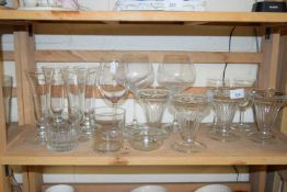 MIXED LOT OF ASSORTED DRINKING GLASSES AND OTHER ITEMS