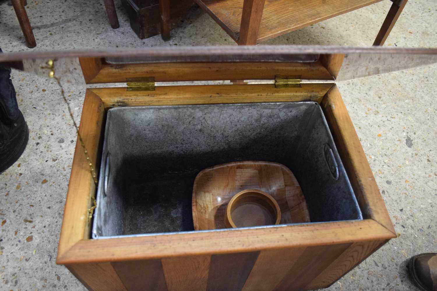 WOODEN COAL BOX WITH METAL LINING