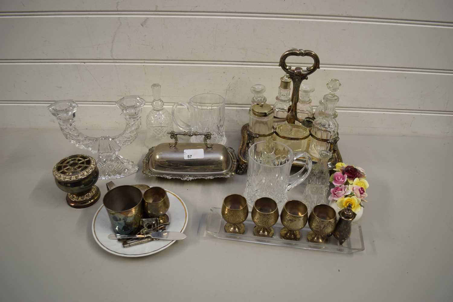 MIXED LOT OF A SILVER PLATED CRUET STAND, SILVER PLATED BUTTER DISH AND OTHER PLATED WARES, GLASS