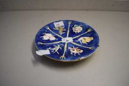 SMALL WEDGWOOD MAJOLICA PLATE