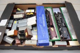 BOX VARIOUS HORNBY AND OTHERS TO INCLUDE DUCHESS OF ATHOLL LOCOMOTIVE, VARIOUS ROLLING STOCK ETC