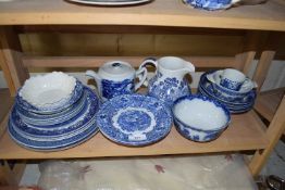 QUANTITY OF VARIOUS BLUE AND WHITE TABLE WARES