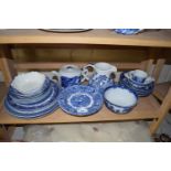 QUANTITY OF VARIOUS BLUE AND WHITE TABLE WARES