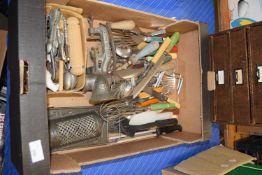 BOX OF VARIOUS VINTAGE KITCHEN WARES AND CUTLERY