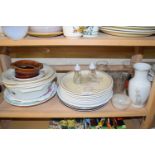 MIXED LOT OF PLATES, KITCHEN WARES ETC