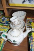 MIXED LOT OF CERAMICS TO INCLUDE A JELLY MOULD, TEA WARES ETC