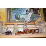 MIXED LOT COMPRISING FRANKLIN MINT MODELS OF TIGERS ON GLASS BASES, TOGETHER WITH FURTHER GLAZED