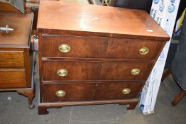 LATE GEORGIAN MAHOGANY THREE DRAWER CHEST ON BRACKET FEET, 88CM WIDE