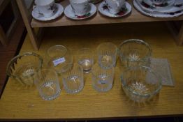 MIXED LOT OF GLASSWARE