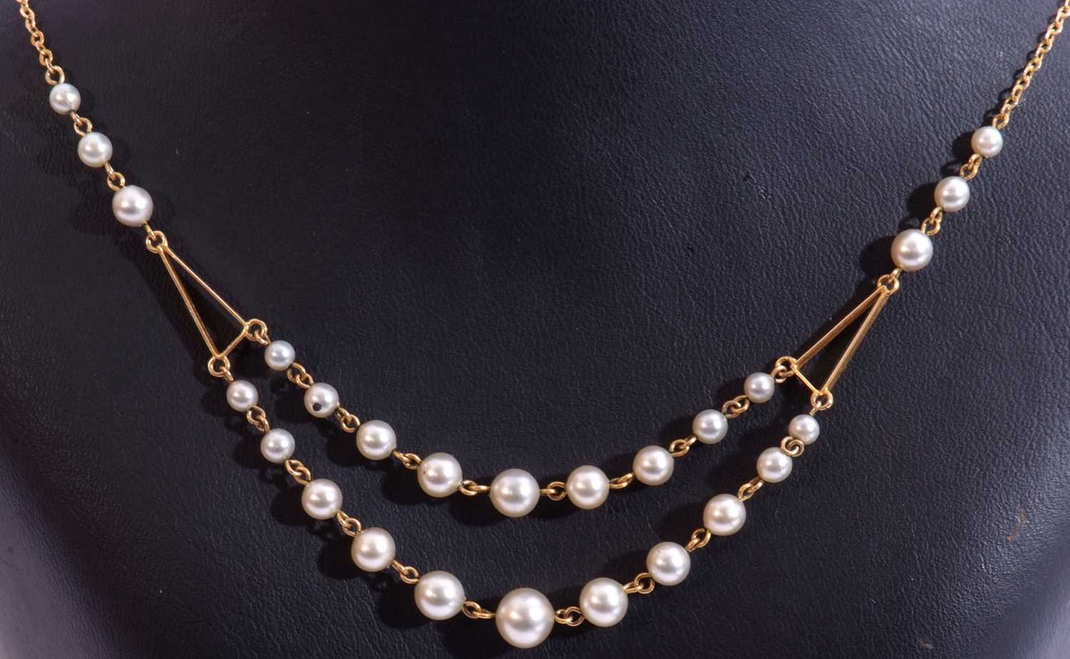 Modern double row simulated pearl necklace, a design with graduated grey pearls suspended from - Image 2 of 2