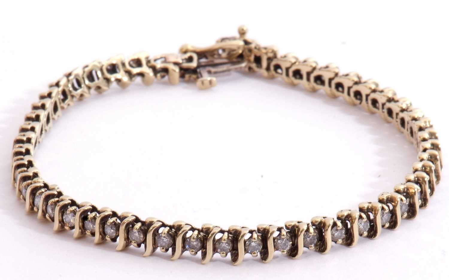 Diamond line bracelet featuring 49 small single cut diamonds set between S-bar articulated links, - Image 5 of 6
