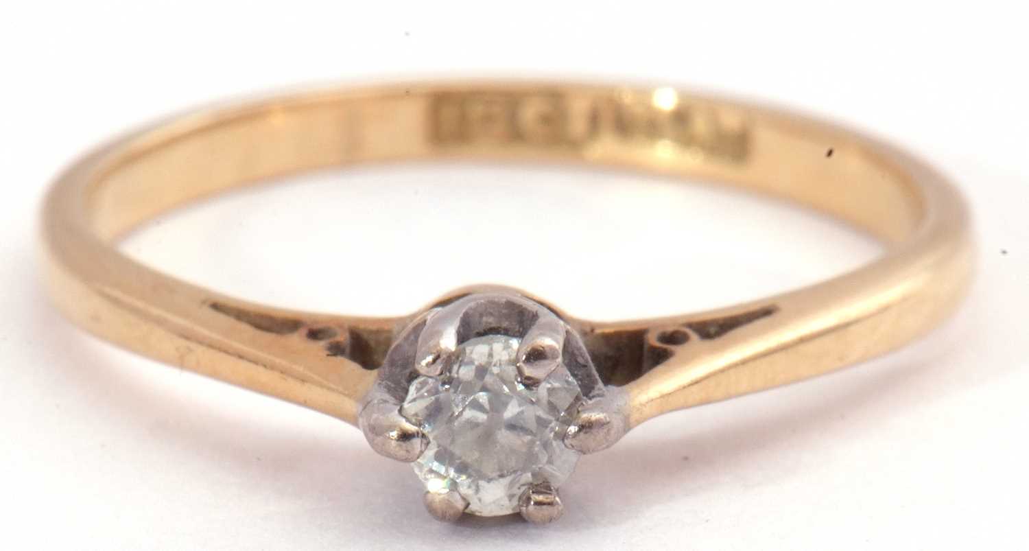 Single stone diamond ring, the round brilliant cut diamond, 0.15ct approx, multi-claw set and raised