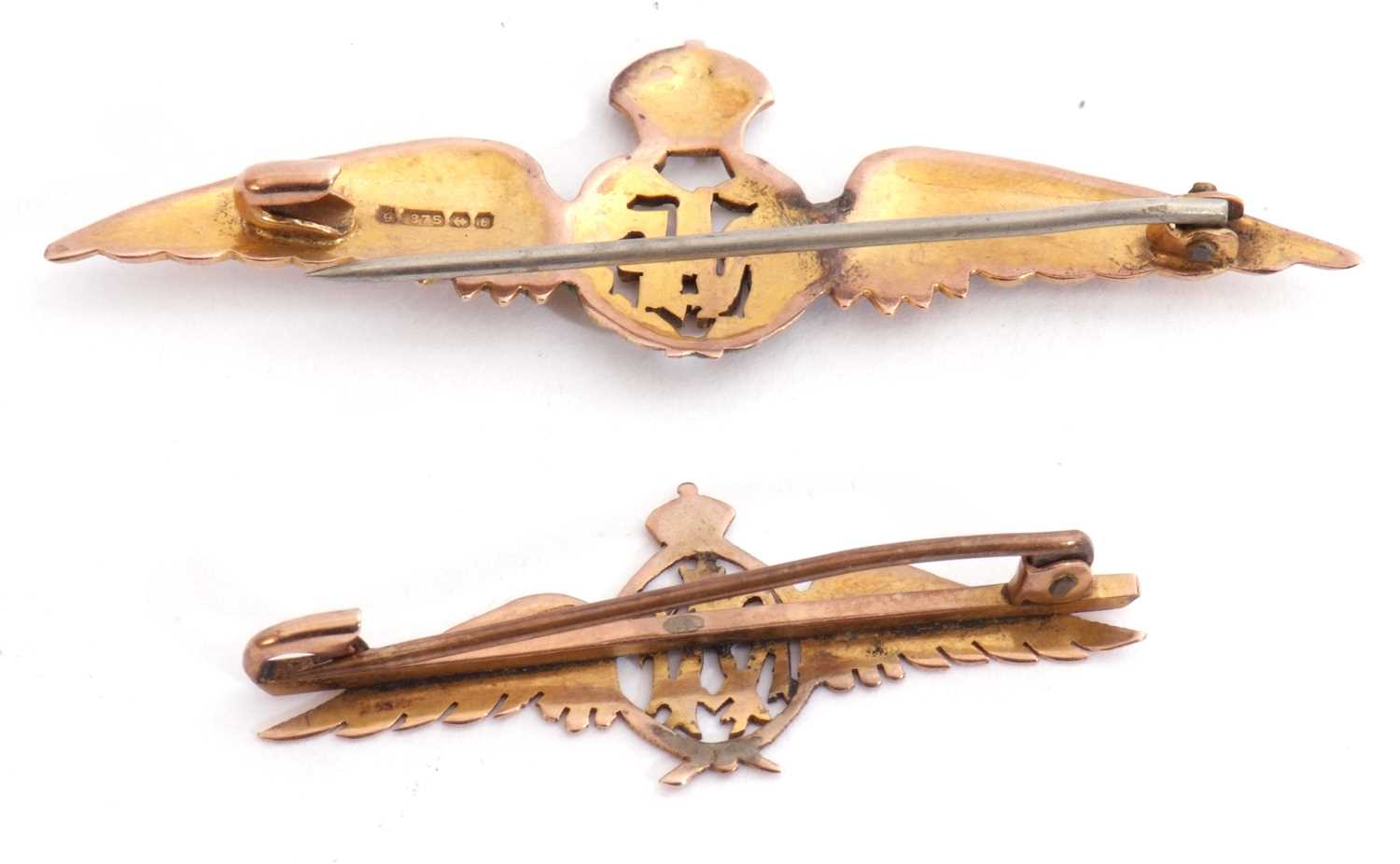 Mixed Lot: 9ct gold and enamel RAF sweetheart brooch, hallmarked Birmingham 1918, 5.5cm long, - Image 2 of 2