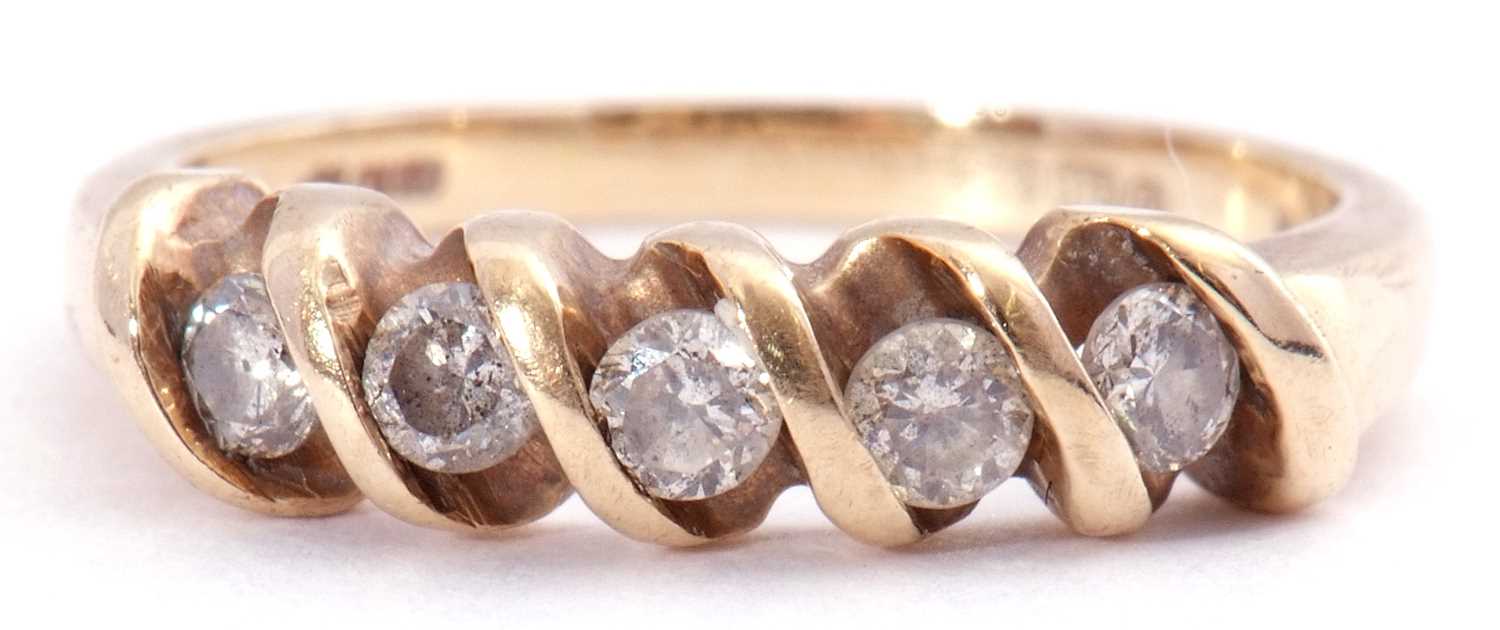 Modern 9ct gold five stone diamond ring featuring five small round cut diamonds between an S-bar - Image 2 of 7