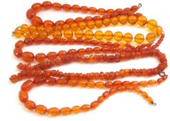 Five rows of faceted and polished amber beads, g/w 182gms