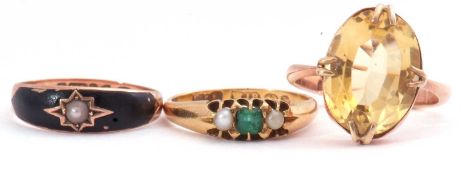 Mixed Lot: 18ct small emerald and seed pearl ring, Birmingham 1897, size M/N, a 9ct gold mourning