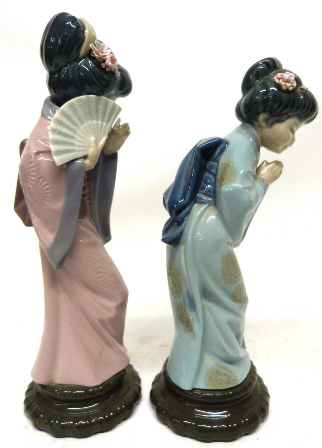 Two Lladro figures of Japanese children, tallest 30cm high (2) - Bild 5 aus 6