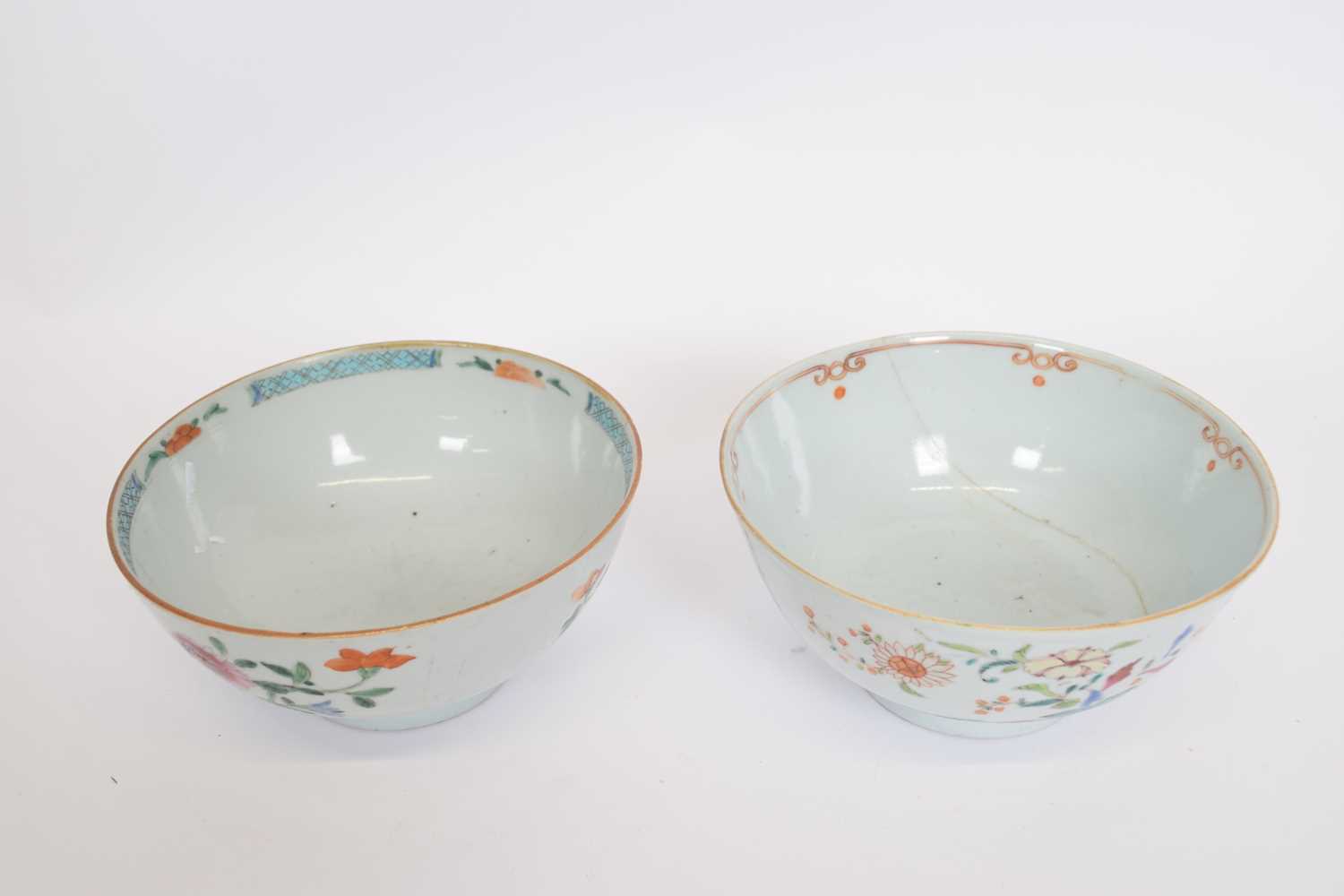 Two Qianlong period bowls with blue and white enamelled designs, mainly of flowers, some in - Bild 2 aus 3