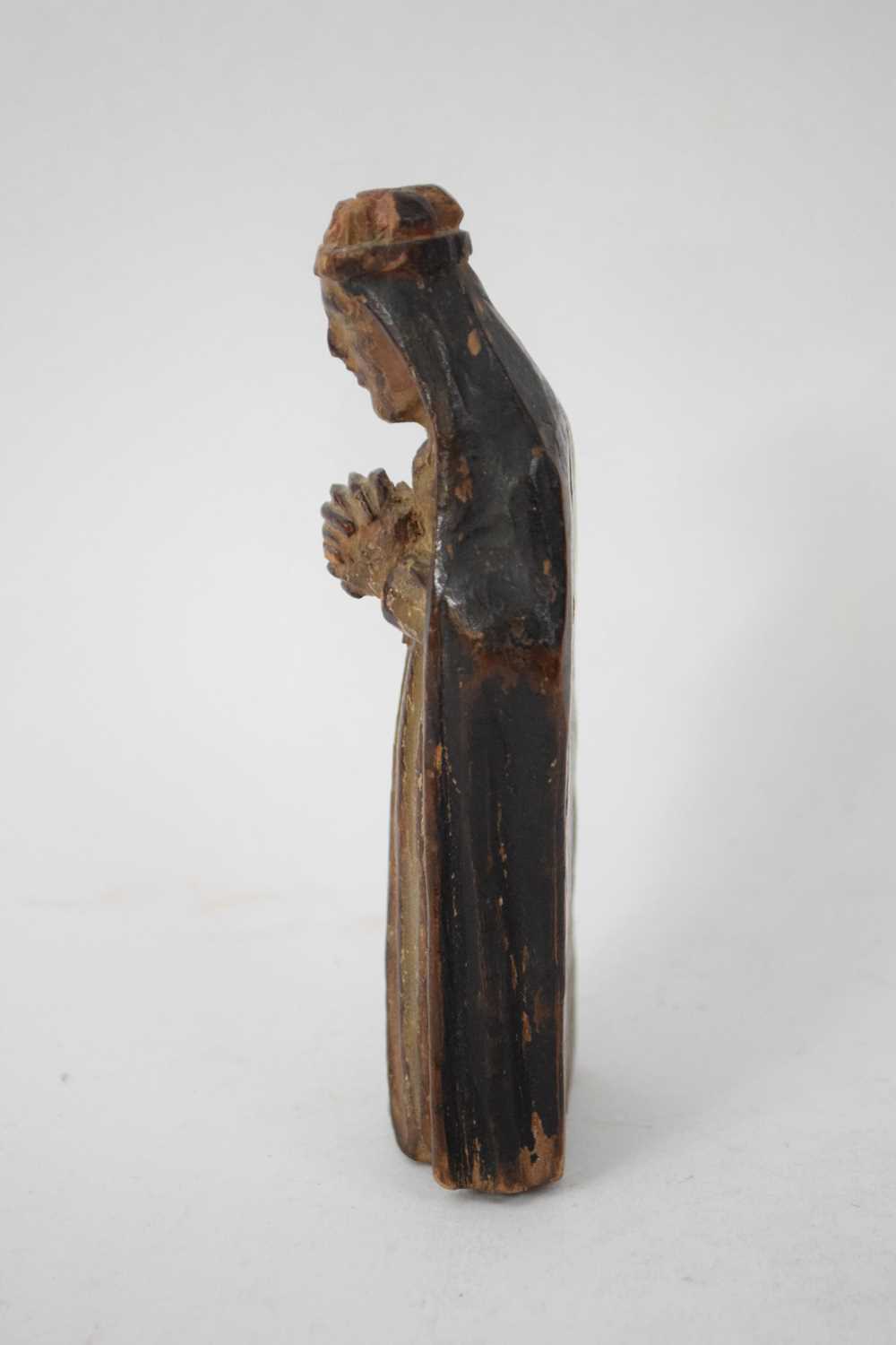 Small wooden carved figure of a saint, or possibly part of an altar piece or reredos, probably - Image 2 of 4