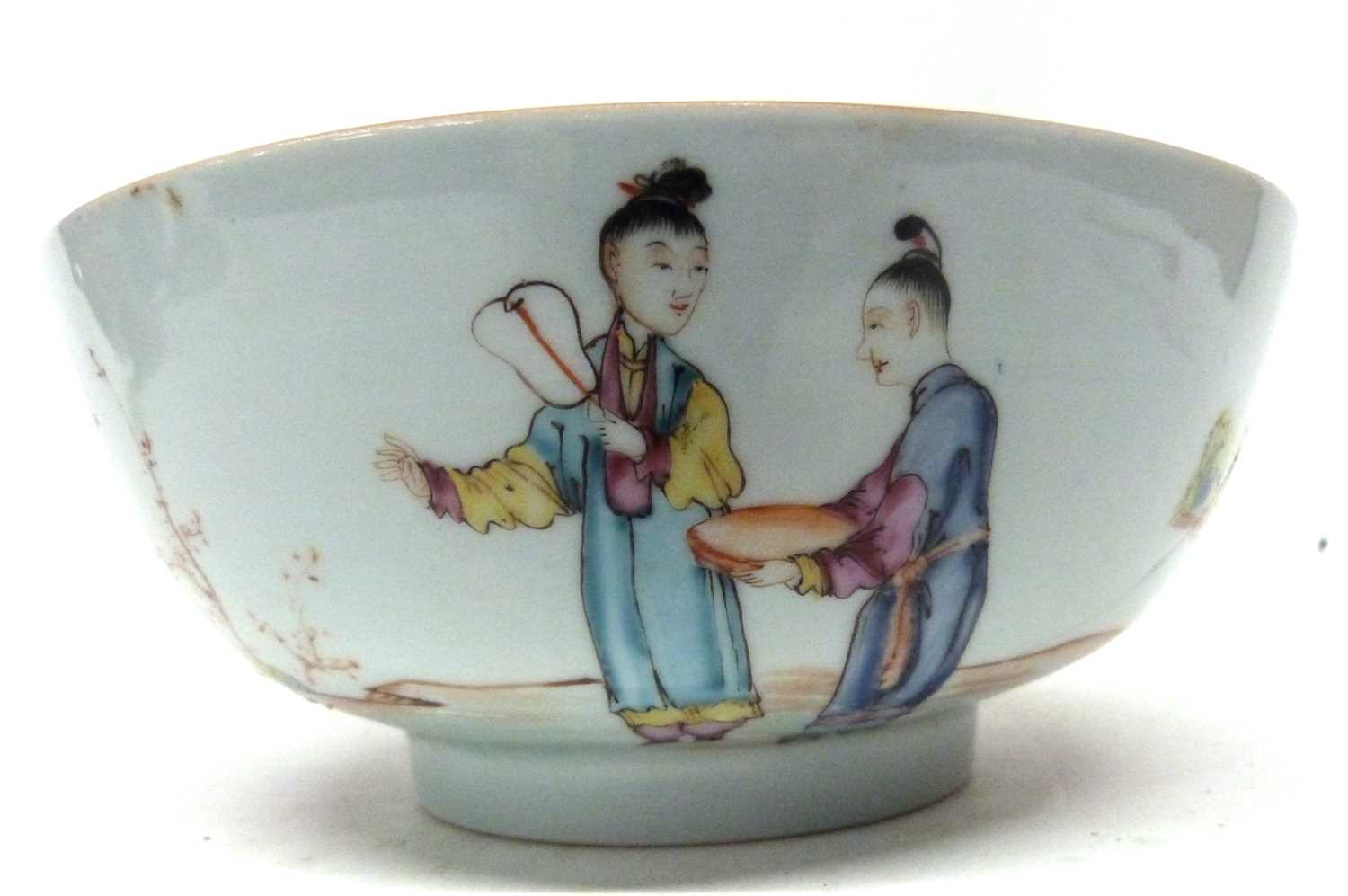 18th century Qianlong period bowl with polychrome decoration of Chinese musicians, 19cm diam