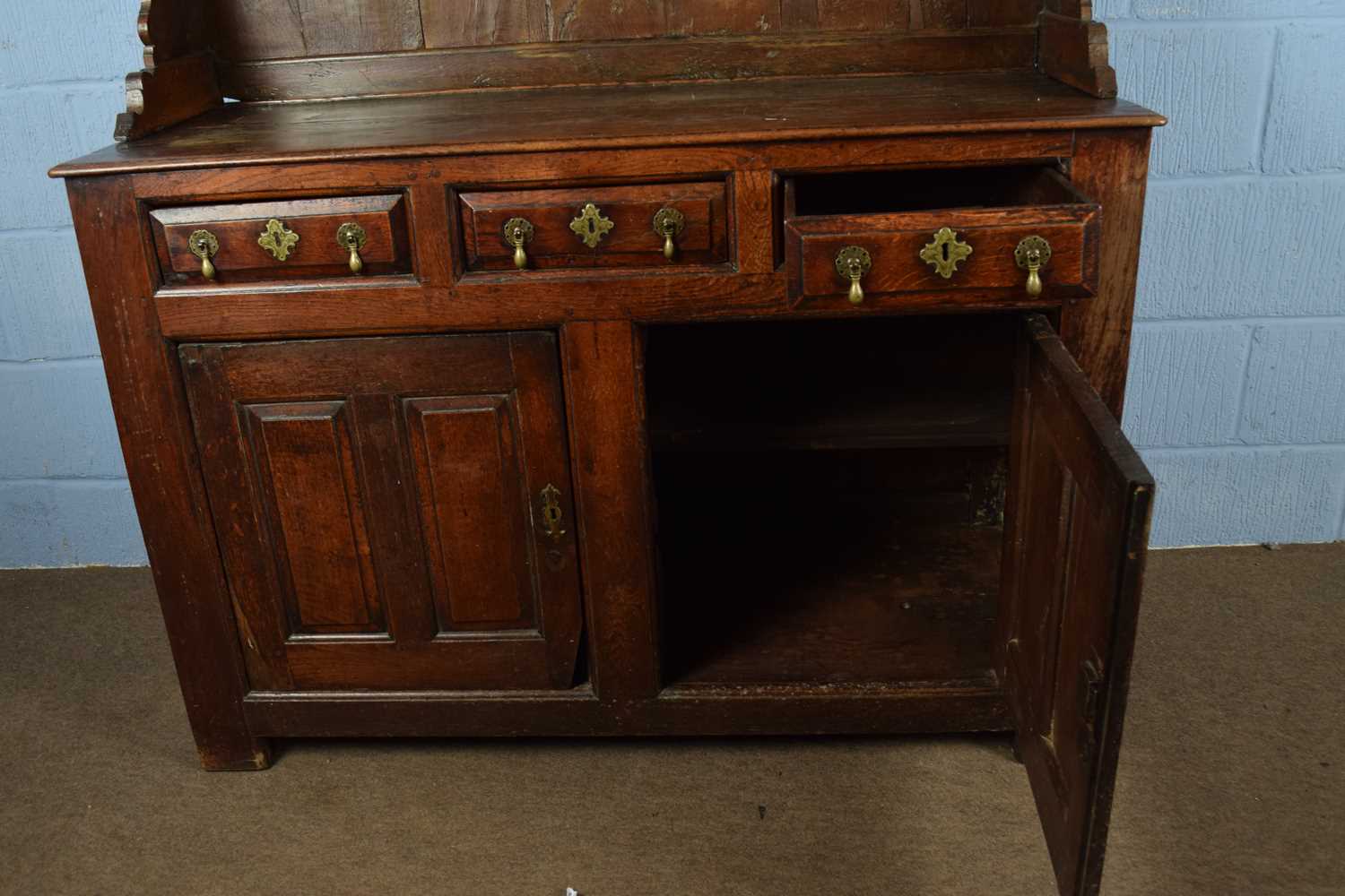 18th century oak dresser, the top section with moulded cornice and two shelves over a base with - Image 5 of 6