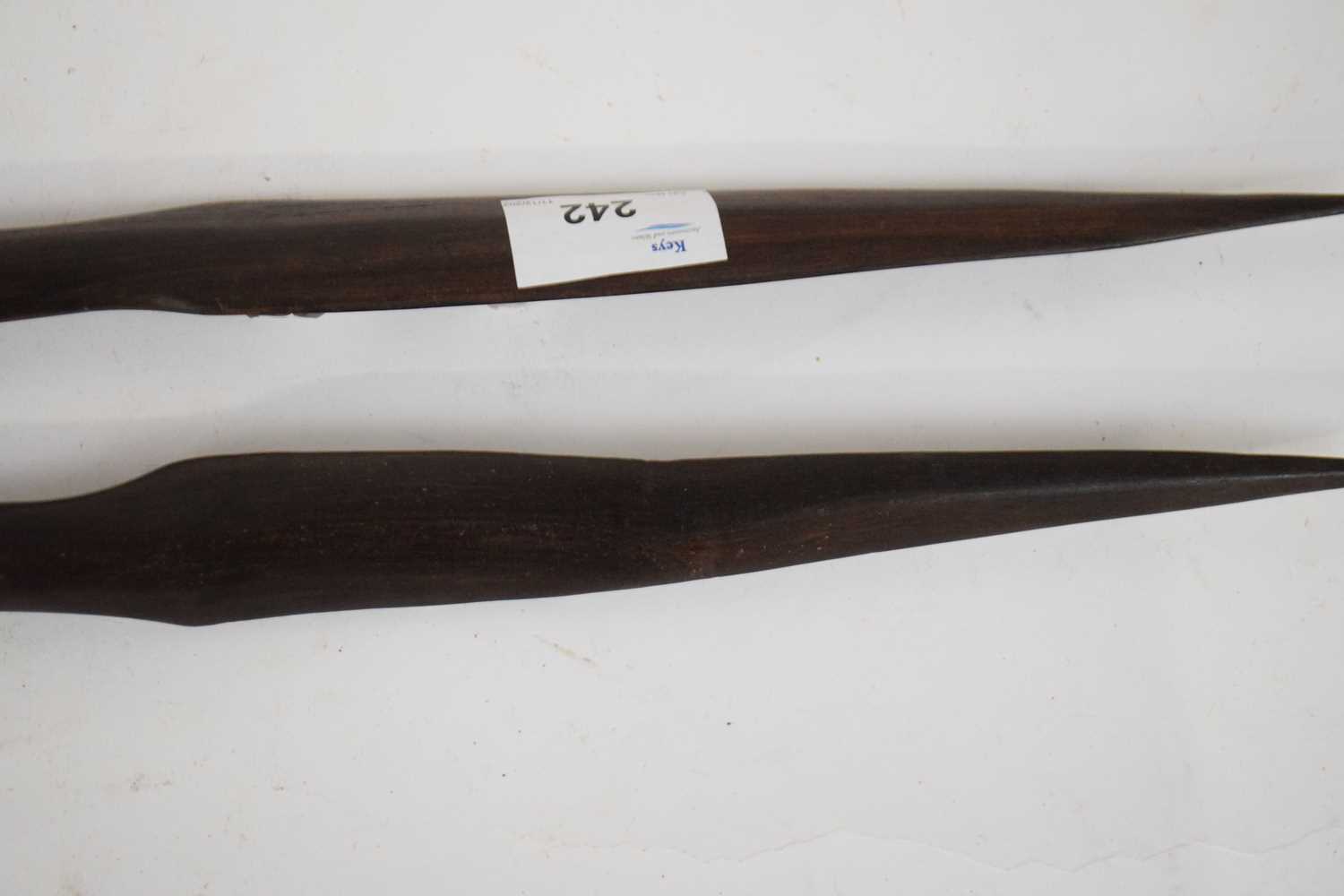 Tribal/ethnographical interest - pair of small hardwood spears with crocodile carved ends, approx - Image 3 of 3