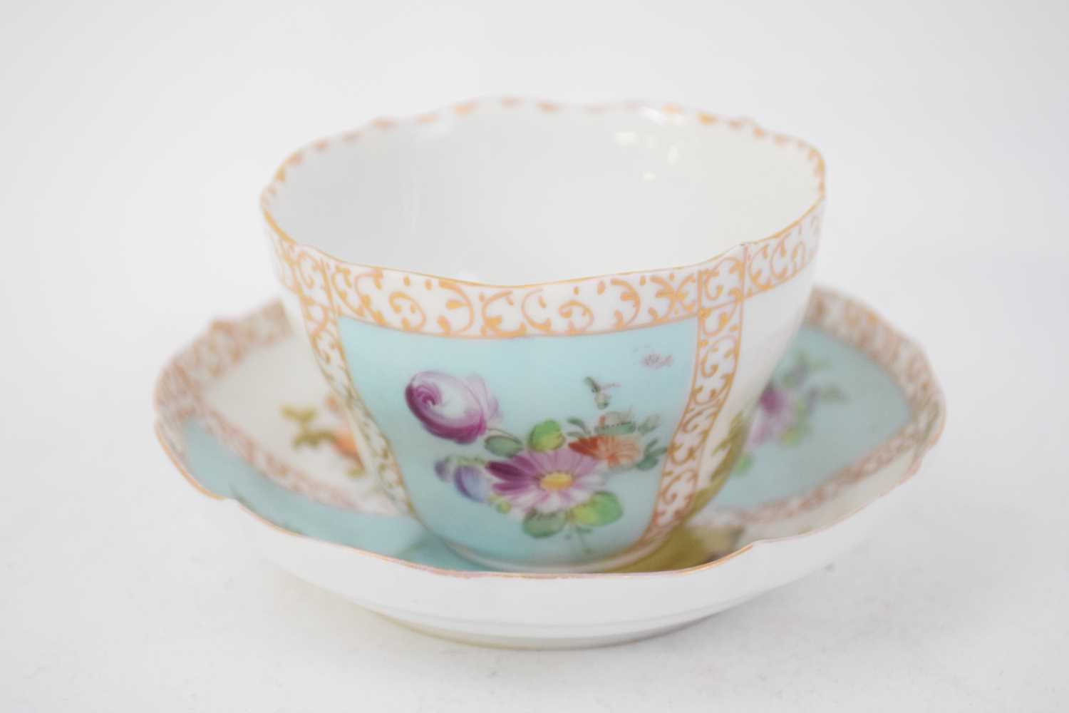 Continental porcelain cup and saucer decorated in Meissen style with panels of figures - Image 6 of 8