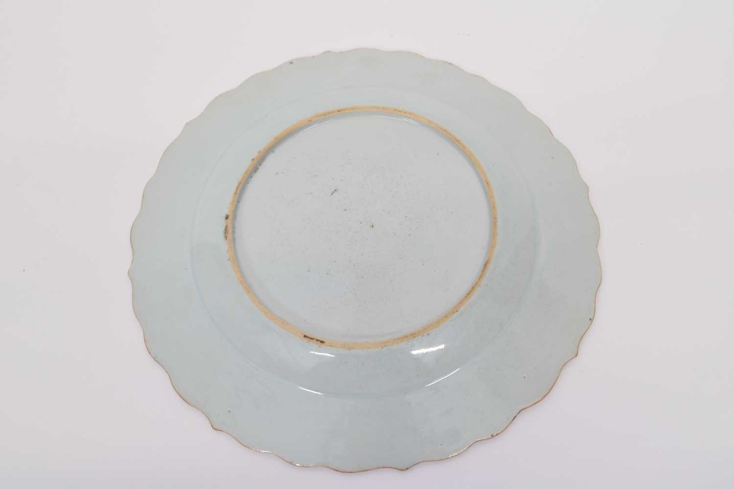 18th century Chinese porcelain famille rose plate, 23cm diamCondition report: Some wear and hairline - Bild 6 aus 6