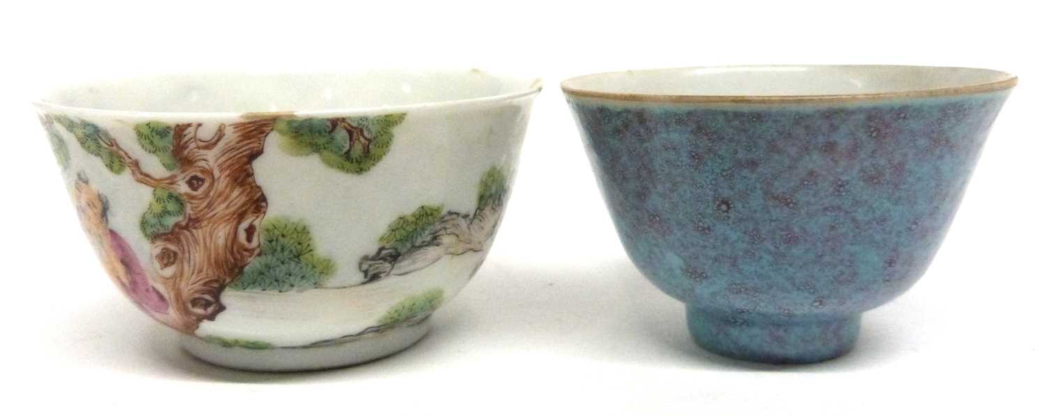 Chinese porcelain tea bowl with a Song type lavender and flambe glaze, probably 18th century, - Bild 5 aus 6