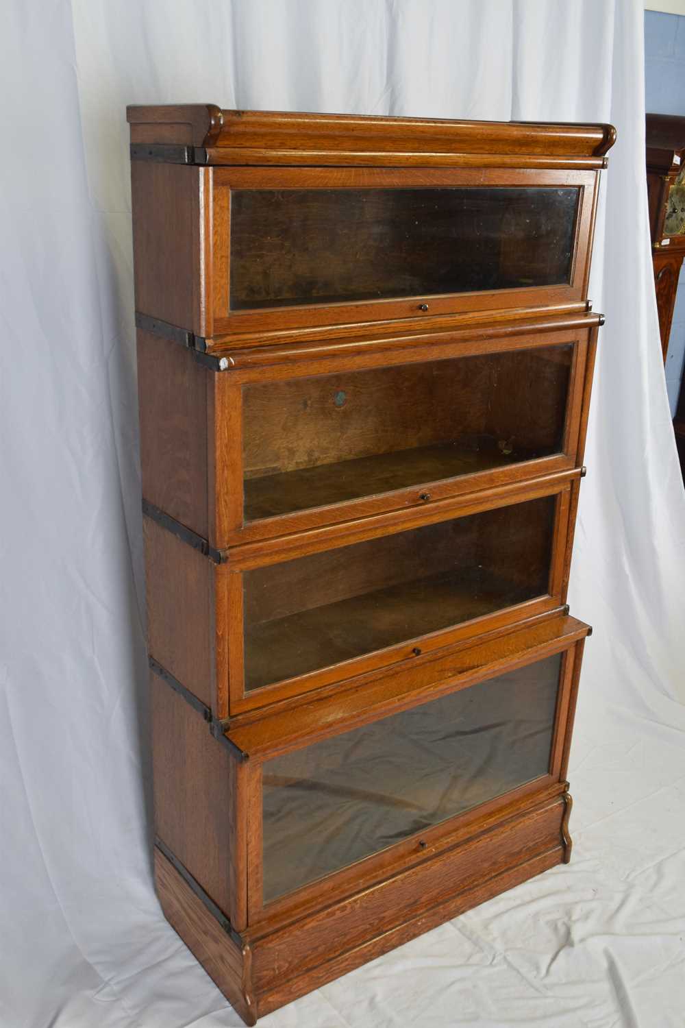 Globe Wenicke, a four tier oak stacking bookcase, 159cm high - Image 3 of 4