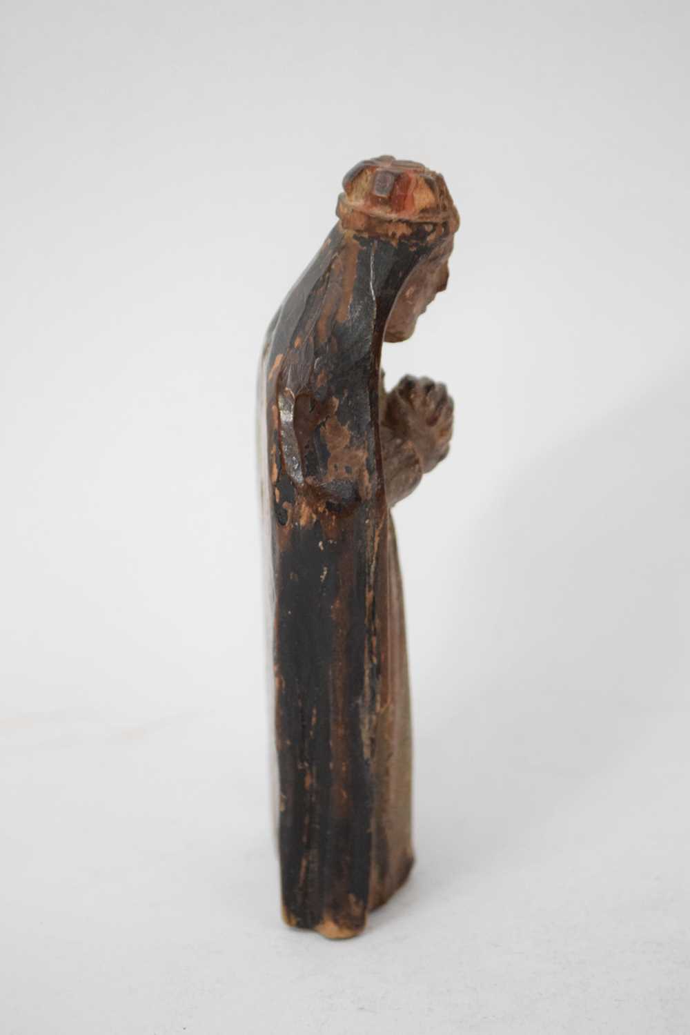 Small wooden carved figure of a saint, or possibly part of an altar piece or reredos, probably - Image 4 of 4