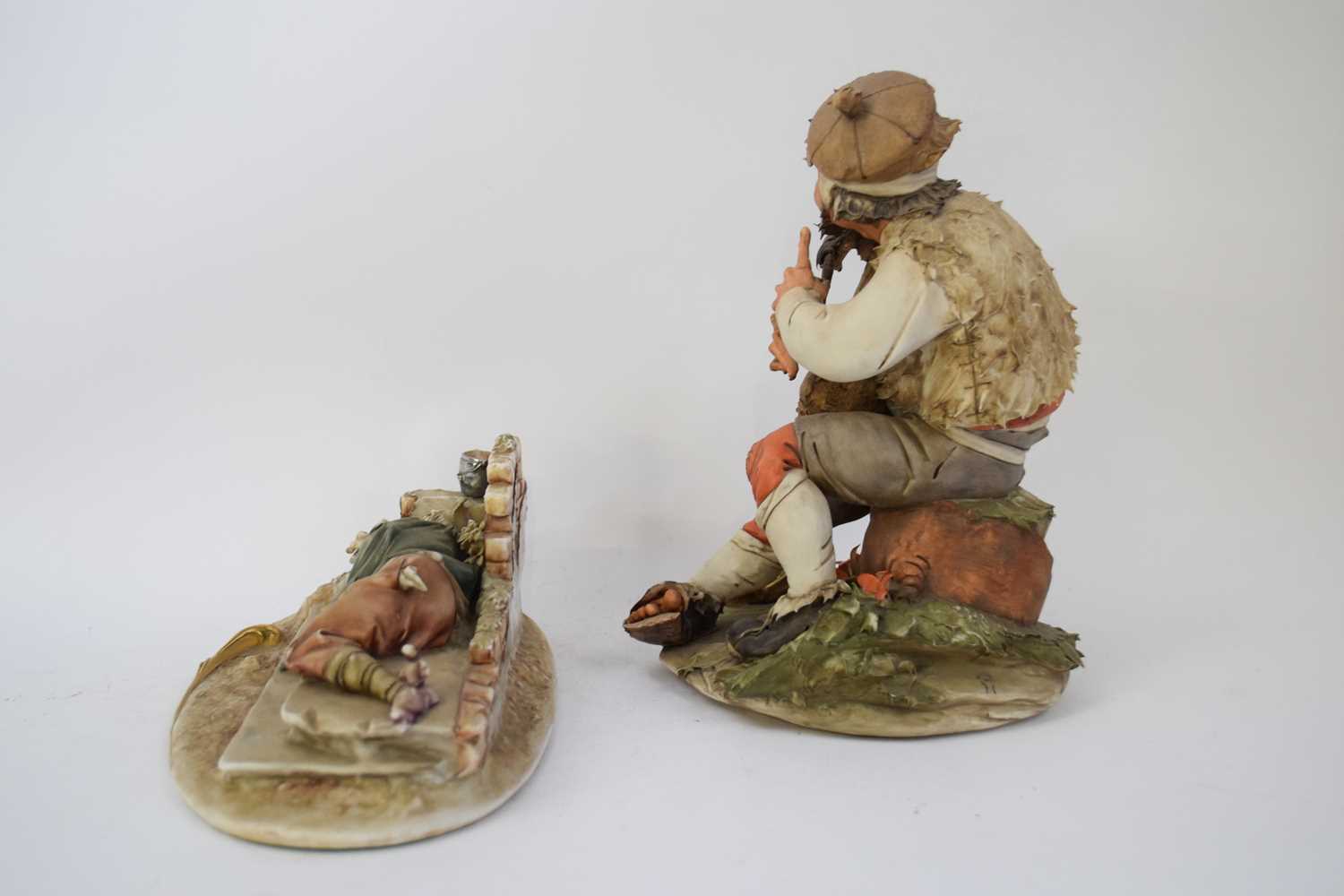 Two Italian porcelain figures of elderly gentlemen (2) - Image 3 of 4