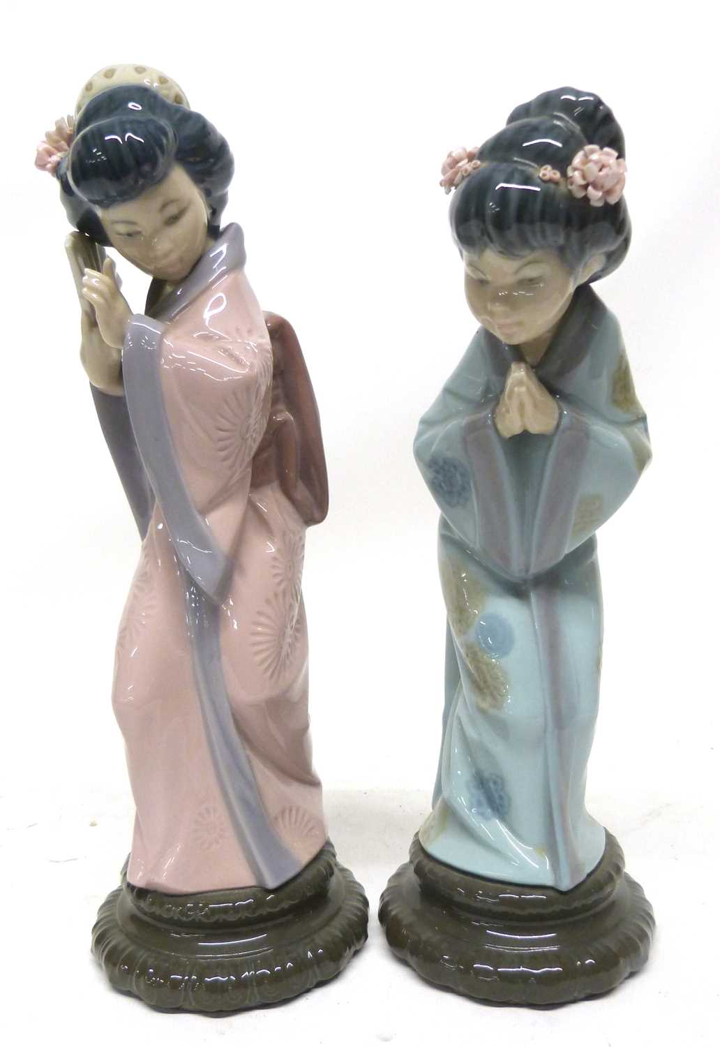 Two Lladro figures of Japanese children, tallest 30cm high (2)