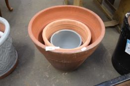 LARGE CIRCULAR TERRACOTTA PLANT POT PLUS TWO OTHERS (3)