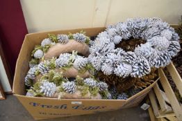 ONE BOX CHRISTMAS WREATHS WITH PINE CONES