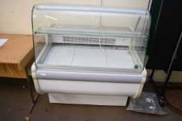 IGLOO SHOP DISPLAY CHILLER CABINET