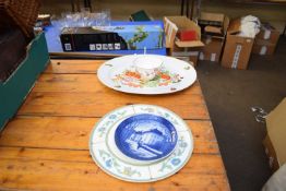 SELECTION OF HOUSEHOLD CERAMICS INCLUDINGN ROYAL DOULTON TUREENS ETC