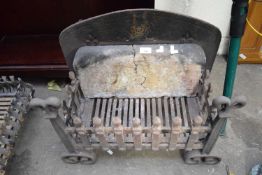 IRON FIRE BASKET WITH CAST IRON BACK