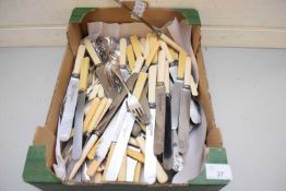 BOX OF CUTLERY